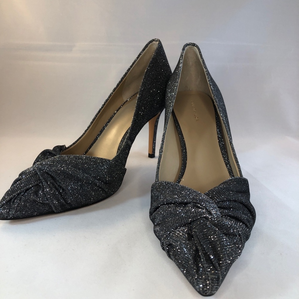 New in box Ann Taylor Sz 8.5 metallic black pump